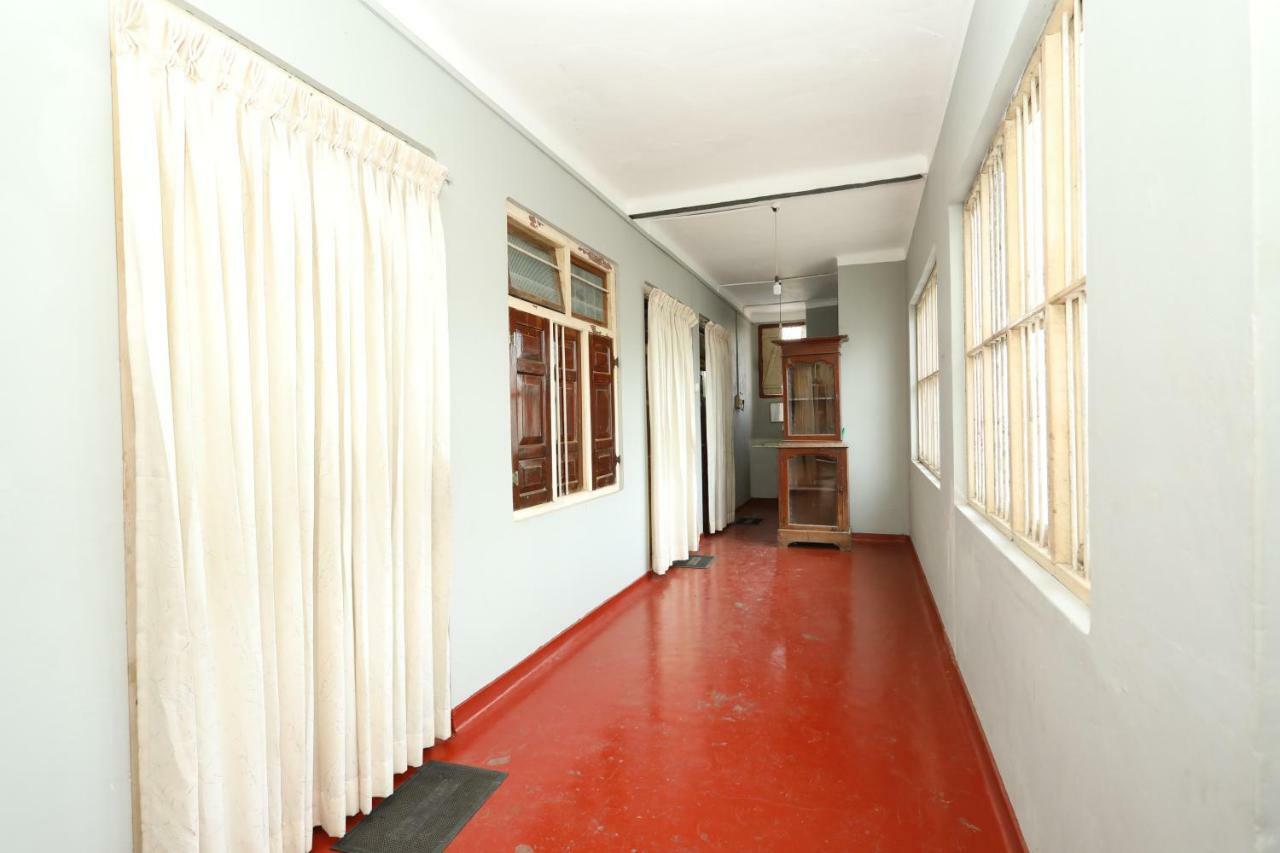 Jaffna Premier Inn Екстер'єр фото