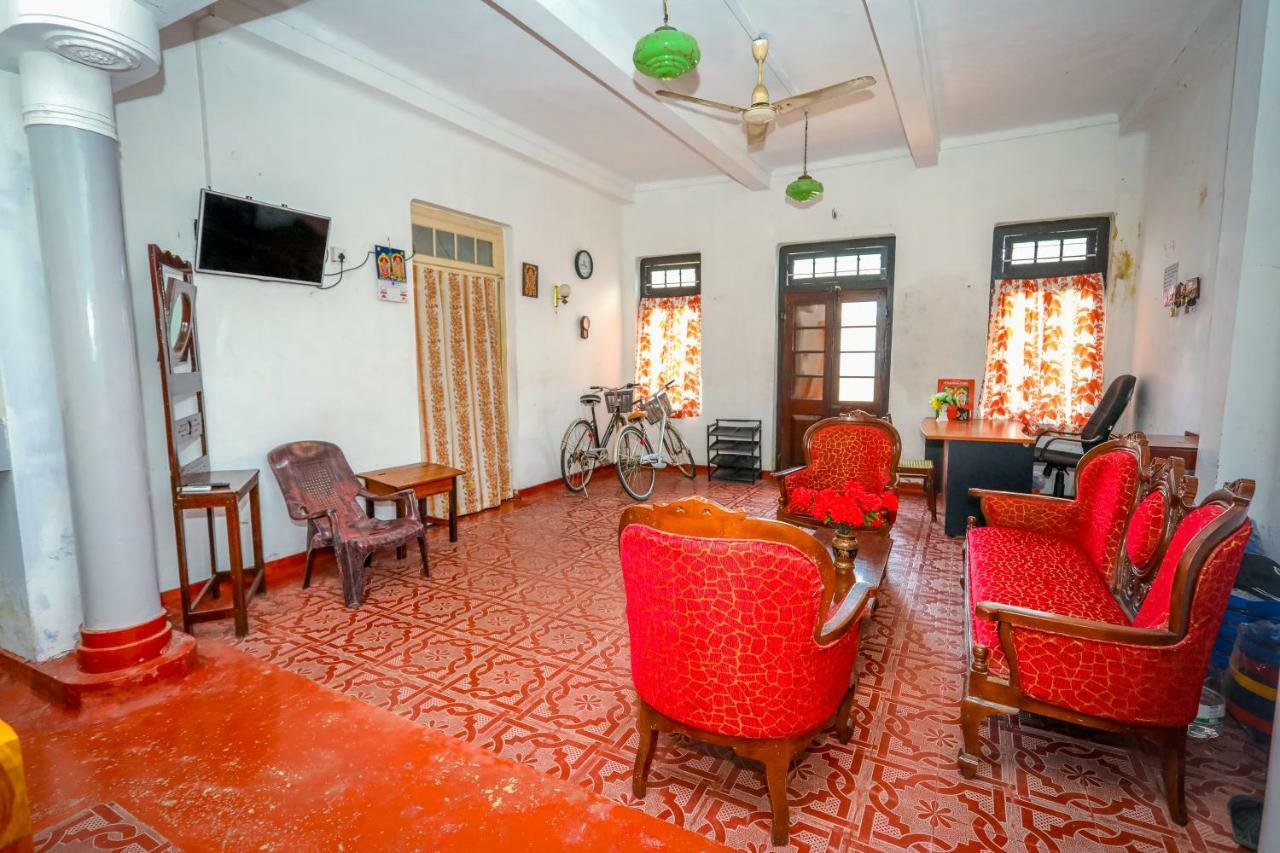 Jaffna Premier Inn Екстер'єр фото
